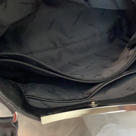 Black Calvin Klein Shoulder Bag with Blue Wallet - Picture 5 of 12